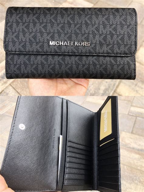 michael kors signature jet set wallet lock|Michael Kors large trifold wallet.